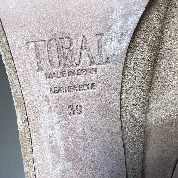 Toral Revolve Golden Tan Brown Heeled Boots Women EU 39 US 8.5 Slouchy Chic - Picture 15 of 16